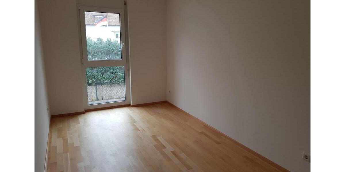 Reihenhaus Nürnberg Holzheim - 5 Zimmer, 120 m&sup2;, 1.750&euro; | Angebot:26252328