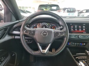 Opel Insignia Innovation 4x4 Bose Park&Go Keyless Nav S 106.219 km 19.880 &euro; HAAN 42781