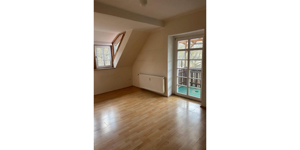Dachgeschoßwohnung Homberg (Efze) - 4 Zimmer, 83 m&sup2;, 600&euro; | Angebot:25539635