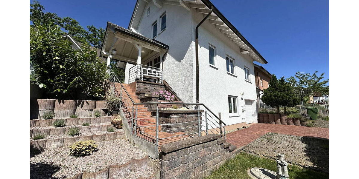 Einfamilienhaus Waldbröl - 6 Zimmer, 126 m&sup2;, 1.500&euro; | Angebot:26794401