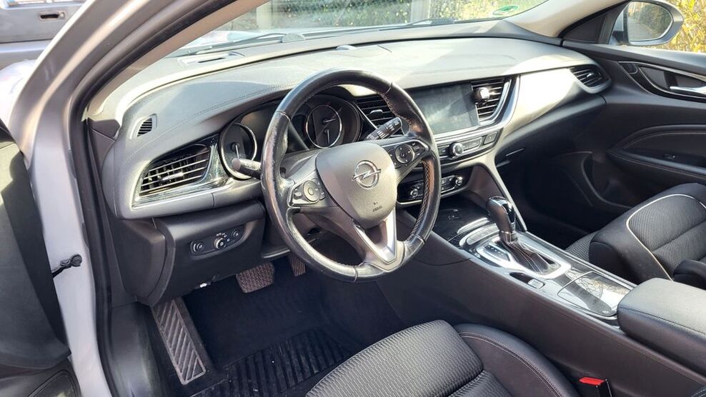 Opel Insignia 163.000 km 12.950 € Nürnberg 90491