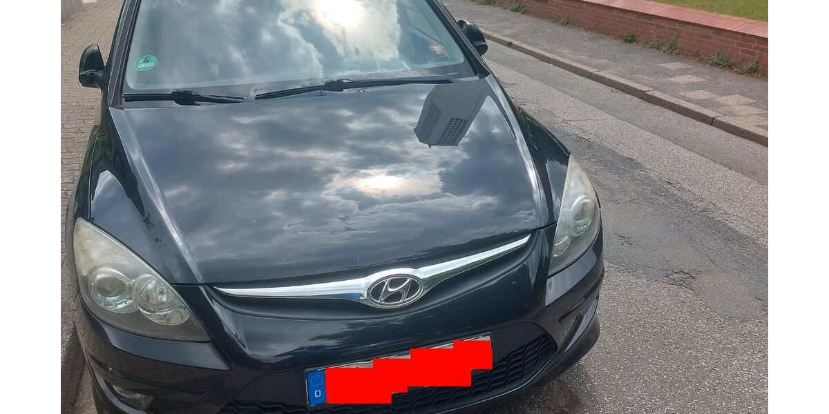 Hyundai i30 299.423 km 1.900 &euro; Itzehoe 25524
