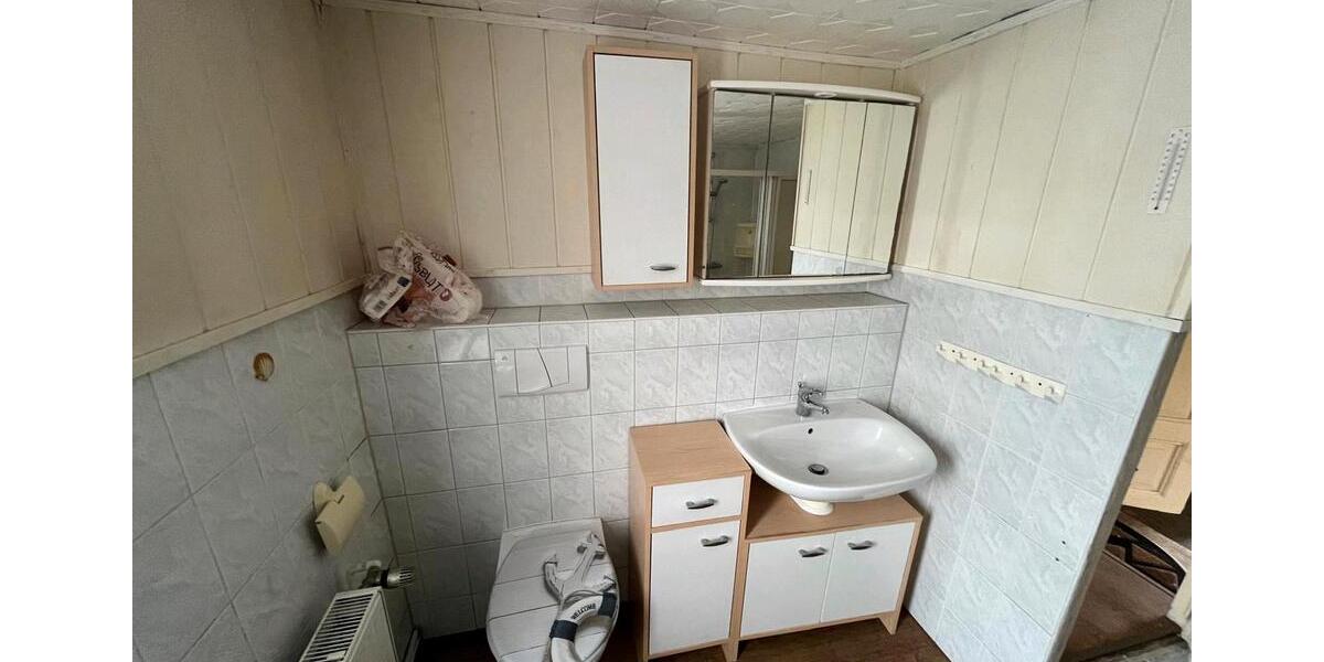 Einfamilienhaus Arnstein - 6 Zimmer, 132 m&sup2;, 65.000&euro; | Angebot:27131238