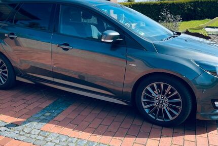 Ford Focus 137.000 km 5.600 &euro; Bawinkel 49844