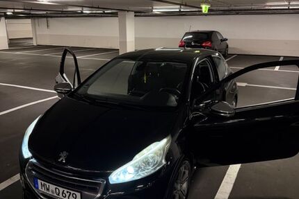 Peugeot 208 145.000 km 4.199 &euro; Berlin 13587