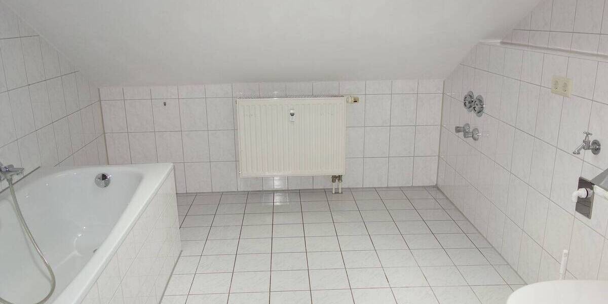 Etagenwohnung Tacherting - 2 Zimmer, 62 m&sup2;, 627&euro; | Angebot:26345283