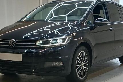 VW Touran 45.200 km 33.770 &euro; Meerbusch 40668