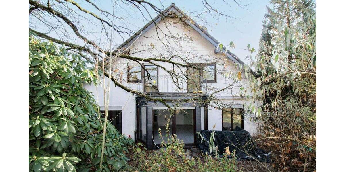 Aufgeteiltes Wohn- und Bürohaus in Sackgassenlage mit Tiefgarage und großem Naturgarten 1 zimmer