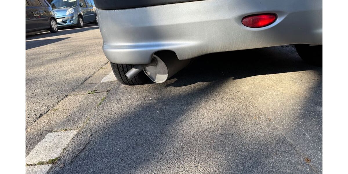 Peugeot 206 132.000 km 1.100 &euro; Krefeld 47804