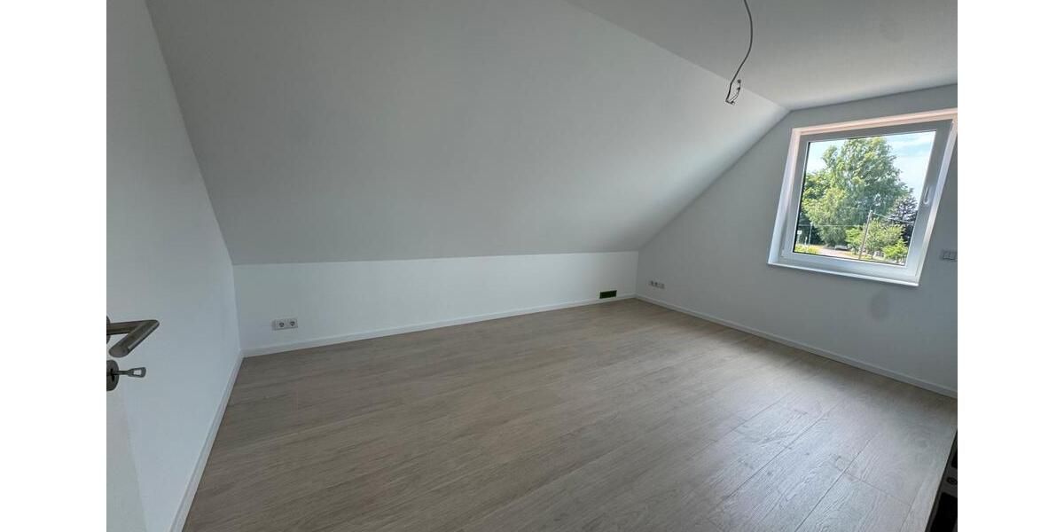 Einfamilienhaus Trebbin - 4 Zimmer, 155 m&sup2;, 590.000&euro; | Angebot:26933008