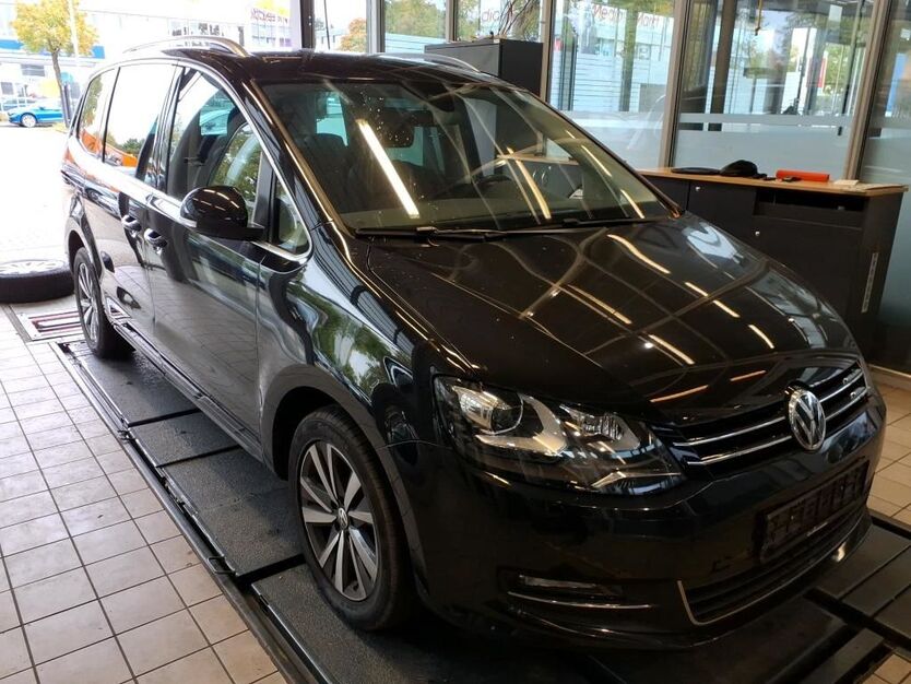 VW Sharan 66.061 km 33.900 € Rastede/ Wahnbek 26180