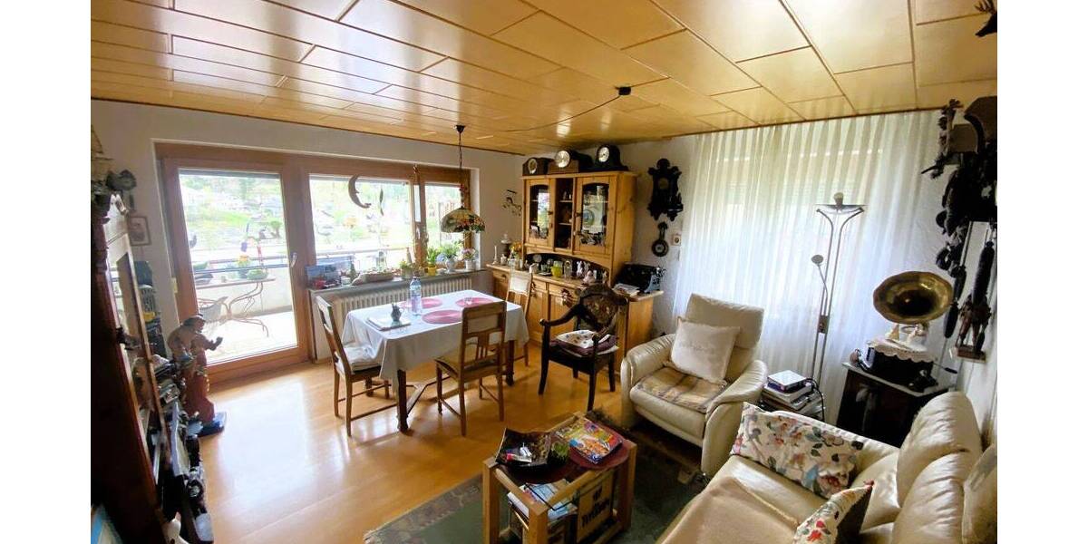 Etagenwohnung Bad Wildbad - 3 Zimmer, 77 m&sup2;, 115.000&euro; | Angebot:26258695