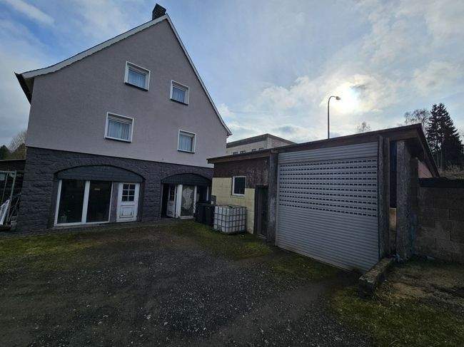 Mehrfamilienhaus, Wohnhaus Daun Boverath - 8 Zimmer, 230 m&sup2;, 298.000&euro; | Angebot:25780490