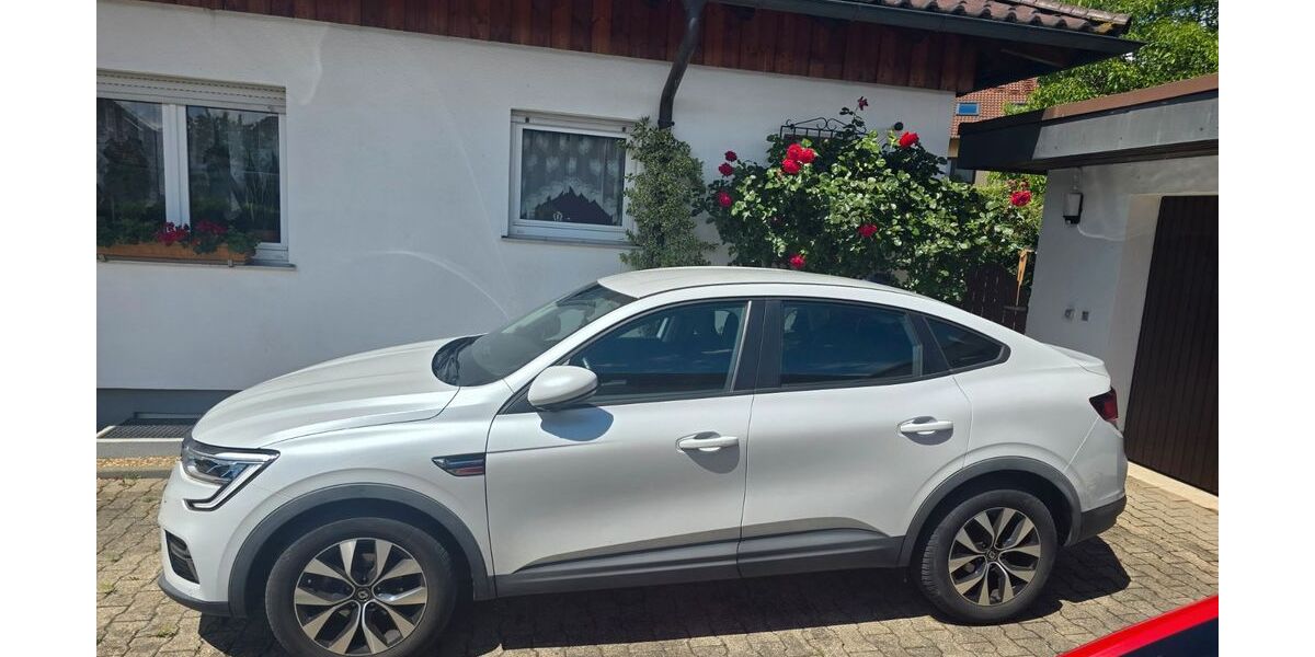 Renault Arkana 29.300 km 21.199 &euro; Rielasingen-Worblingen 78239