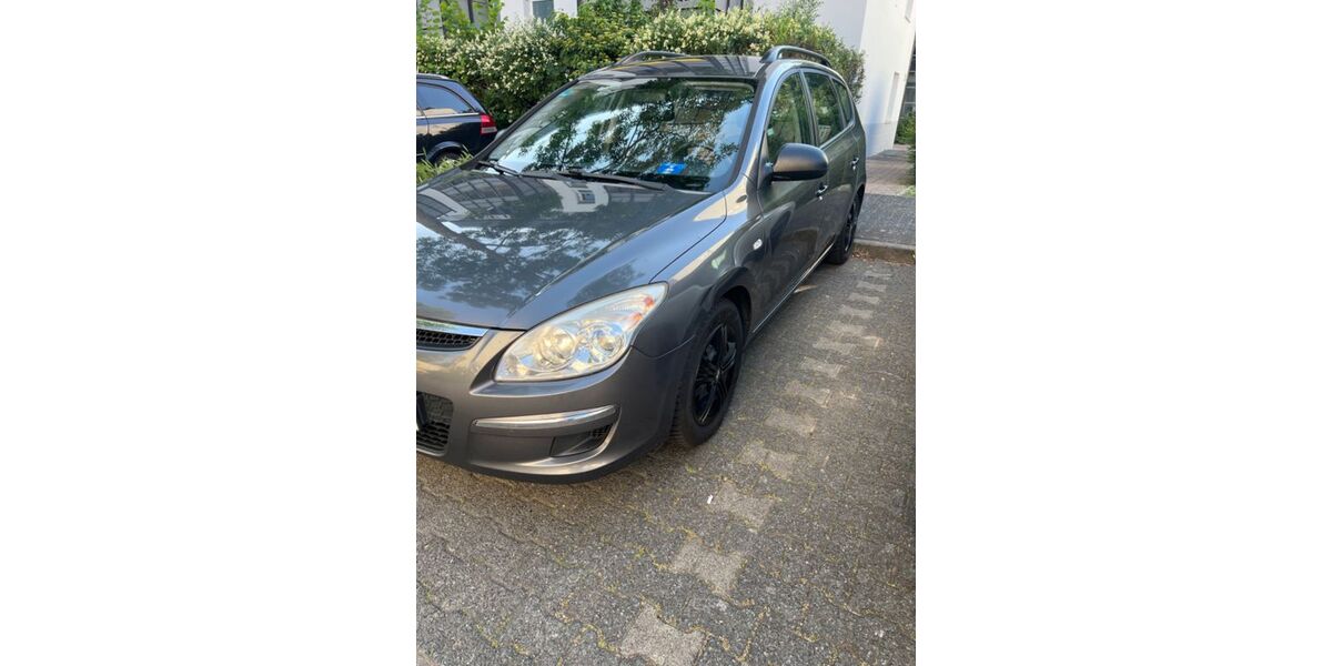 Hyundai i30 320.000 km 1.550 &euro; Wiesbaden 65197
