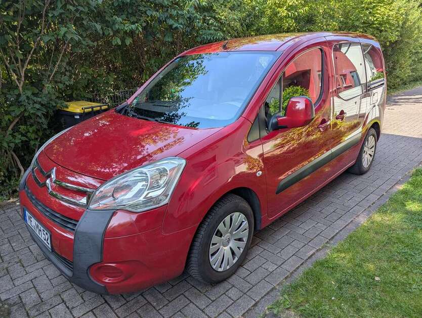 Citroen Berlingo 151.436 km 4.100 € Hilden 40724