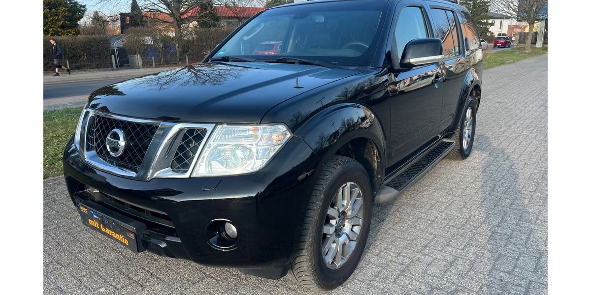 Nissan Pathfinder 245.000 km 10.800 &euro; Berlin 13158
