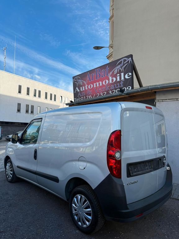 Opel Combo 167.000 km 4.700 € Magdeburg 39106