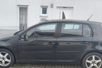 VW Golf 172.000 km 3.850 &euro; Sinzheim 76547