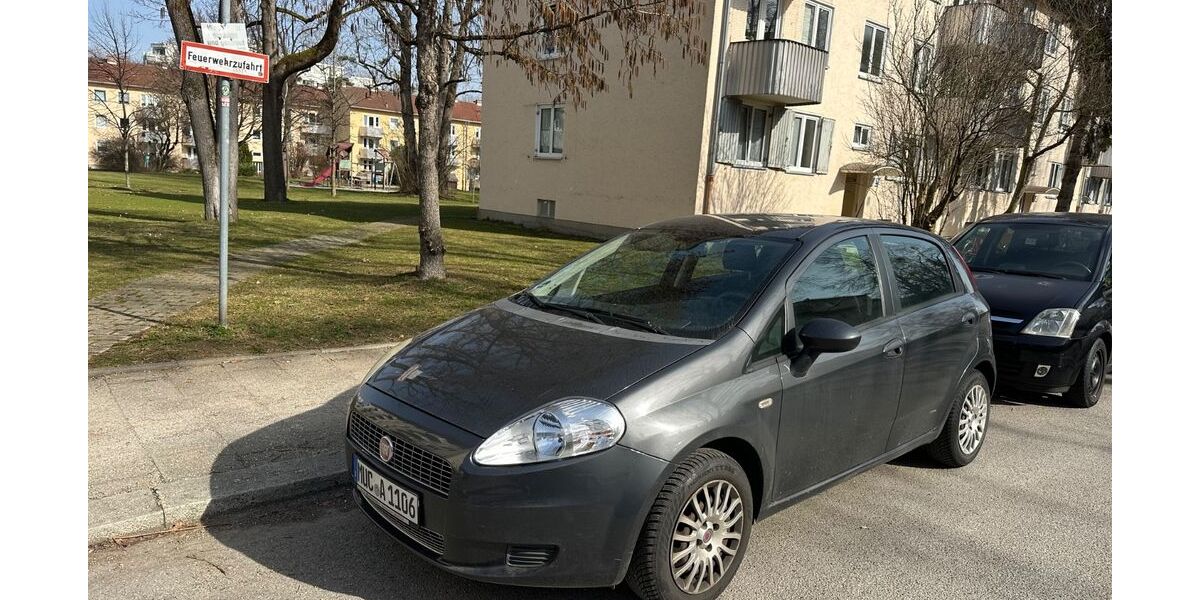 Fiat Punto 50.000 km 2.999 &euro; München 81473