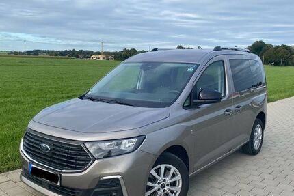 Ford Tourneo Connect 43.000 km 25.150 € Benningen 87734