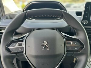 Peugeot Rifter Allure Pack Elektromotor L1 Navi Dyn. Kurve 73.961 km 21.870 &euro; Bad Wünnenberg 33181