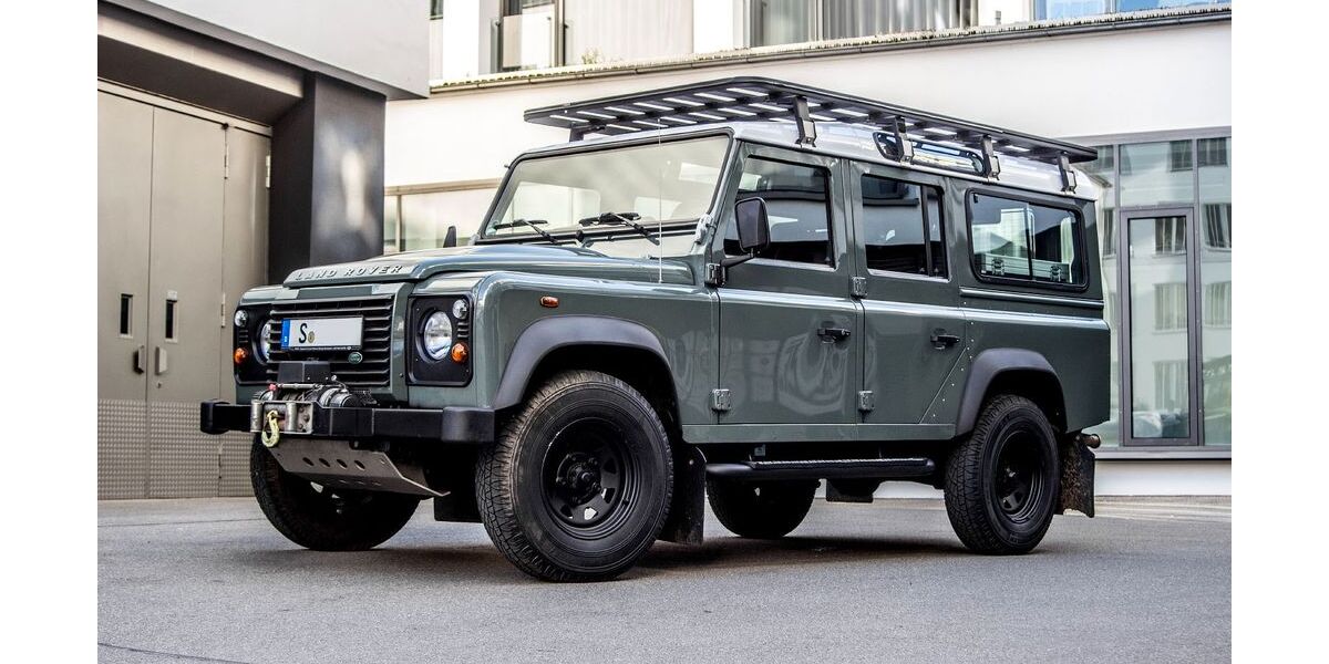 Land Rover Defender 82.200 km 44.900 &euro; Stuttgart 70193