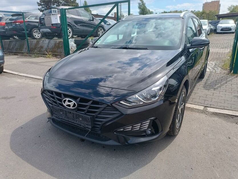 i30