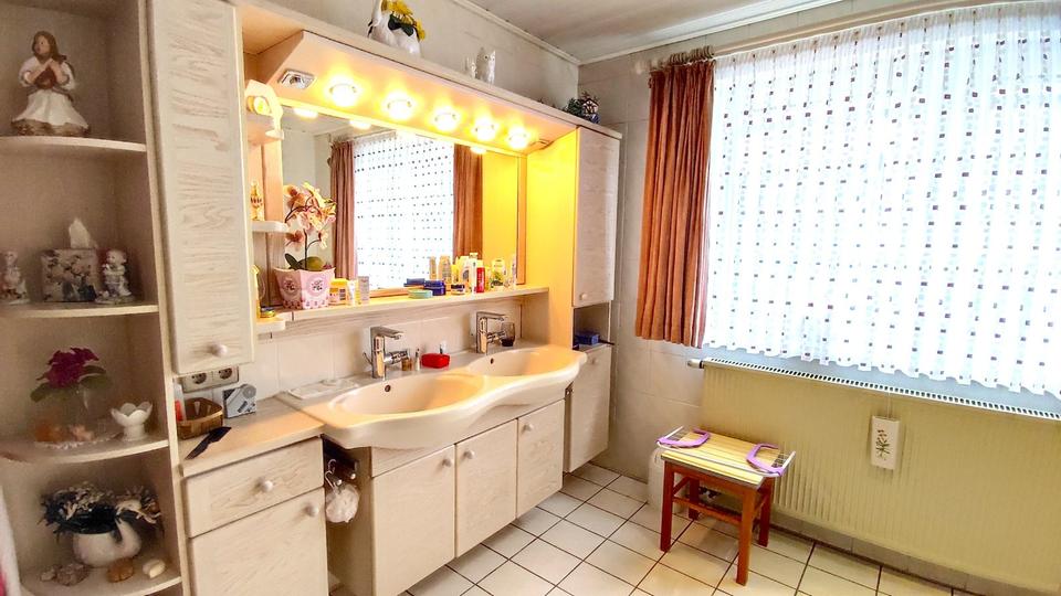 Reihenhaus Ansbach - 6 Zimmer, 140 m&sup2;, 399.000&euro; | Angebot:26338375