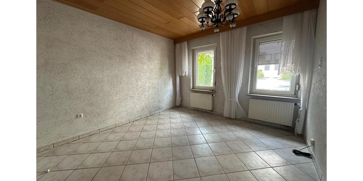 Reihenhaus Maikammer - 7 Zimmer, 130 m&sup2;, 213.000&euro; | Angebot:27089309
