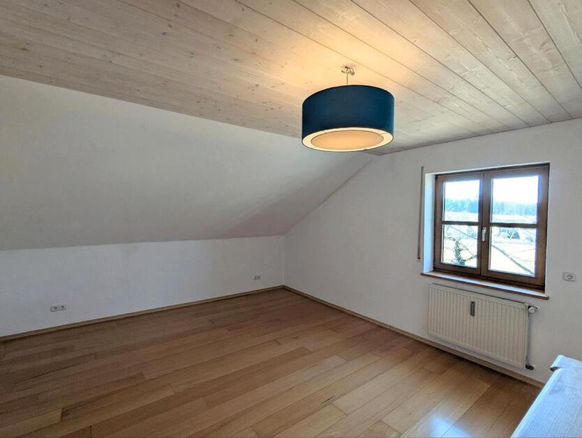 Wohnung 3 Zimmer 94m² mit Keller und Balkon