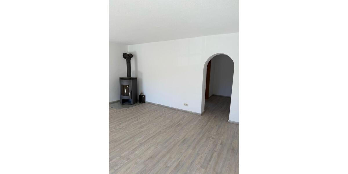 Etagenwohnung Moosbach - 3 Zimmer, 80 m&sup2;, 500&euro; | Angebot:26405831