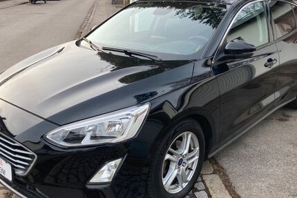 Ford Focus 172.624 km 7.999 &euro; München 81739