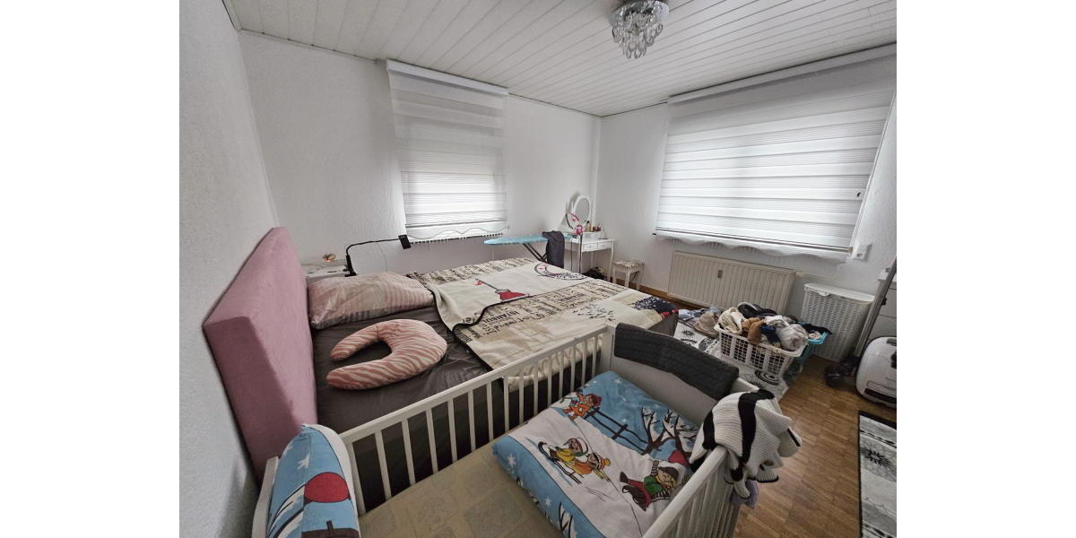 ObjNr:19646 - Freistehendes Dreifamilienhaus mit großem Grundstück; Kapitalanlage oder Mehrgenerationenhaus 9 zimmer