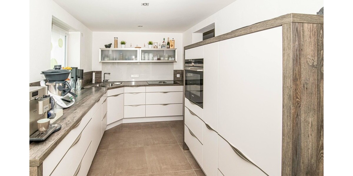 Modernes Wohnerlebnis – Großzügiges Zweifamilienhaus mit nachhaltiger Energietechnik und sofortiger Verfügbarkeit - Zweifamilienhaus Roding | Angebot:26855937