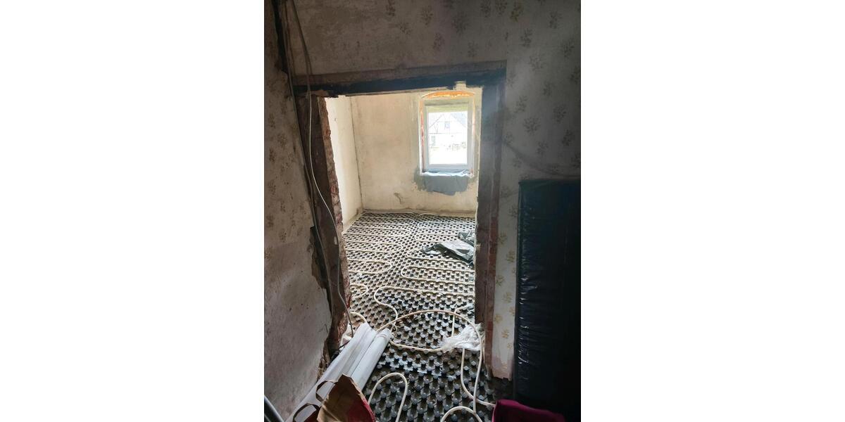 Bauernhaus, Landhaus Döbeln - 10 Zimmer, 156 m&sup2;, 110.000&euro; | Angebot:26022902