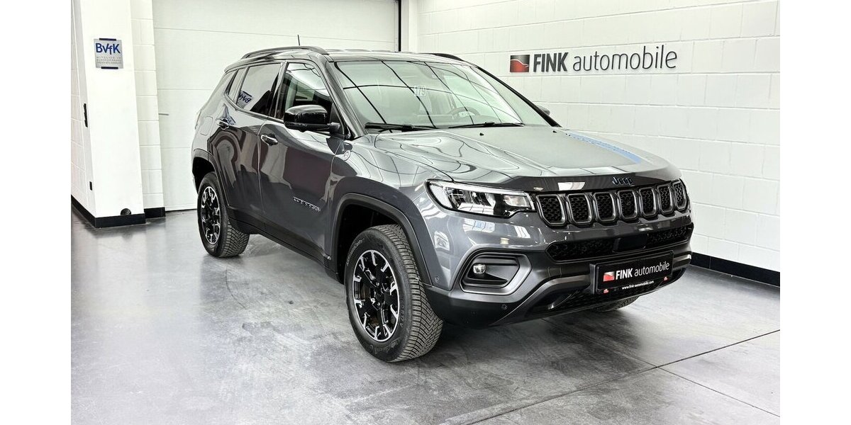 Jeep Compass Trailhawk Plug-In Hybrid 4WD 1.Hand LED 27.100 km 24.390 &euro; Lich 35423
