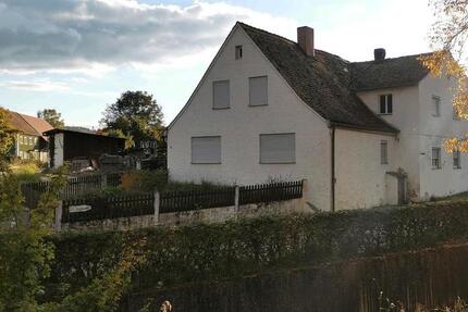 Haus Treuchtlingen - 11 Zimmer, 184 m&sup2;, 195.000&euro; | Angebot:26069230