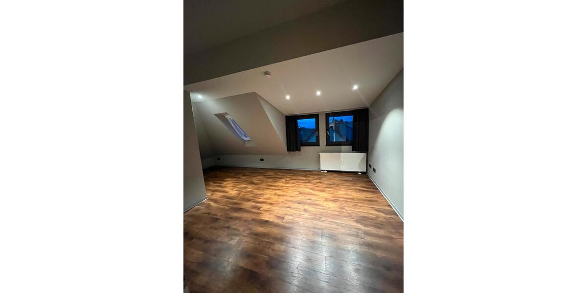 Dachgeschoßwohnung Mannheim Herzogenried - 2 Zimmer, 80 m&sup2;, 1.000&euro; | Angebot:24891153