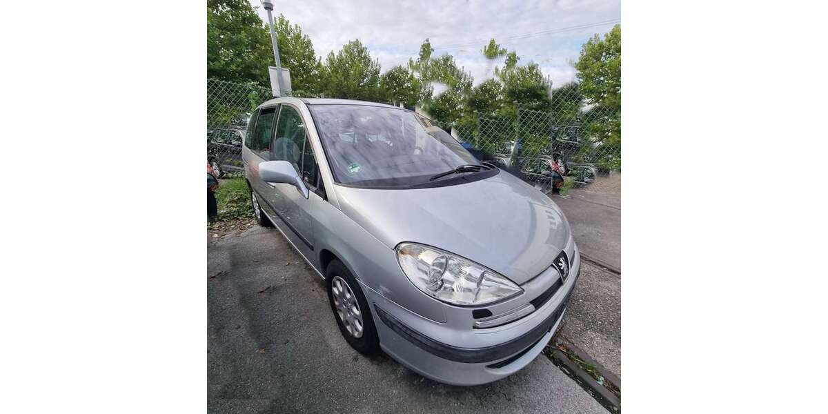 Peugeot 807 185.670 km 1.990 &euro; Rosenheim 83026