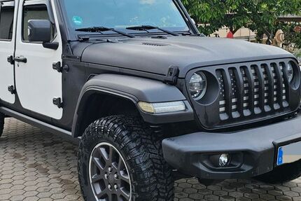Jeep Wrangler 83.863 km 47.900 &euro; Wolfsegg 93195