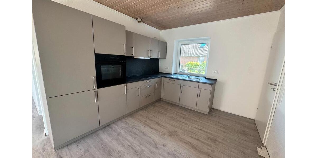 Doppelhaushälfte Tarp - 5 Zimmer, 170 m&sup2;, 1.650&euro; | Angebot:26102234