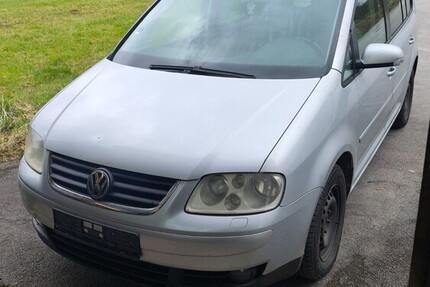 VW Touran 289.000 km 1.800 &euro; Halver 58553