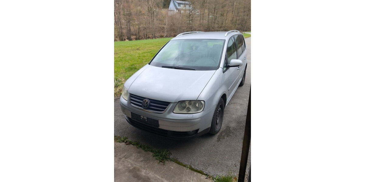 VW Touran 289.000 km 1.800 &euro; Halver 58553