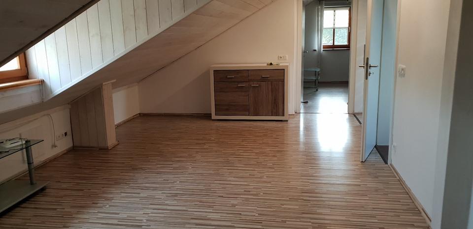 Dachgeschoßwohnung Traitsching - 3 Zimmer, 120 m&sup2;, 650&euro; | Angebot:26600547