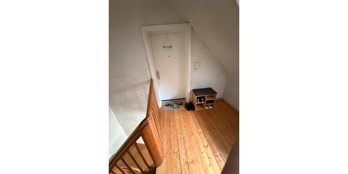 Dachgeschoßwohnung Sontra - 2 Zimmer, 34 m&sup2;, 220&euro; | Angebot:26318575