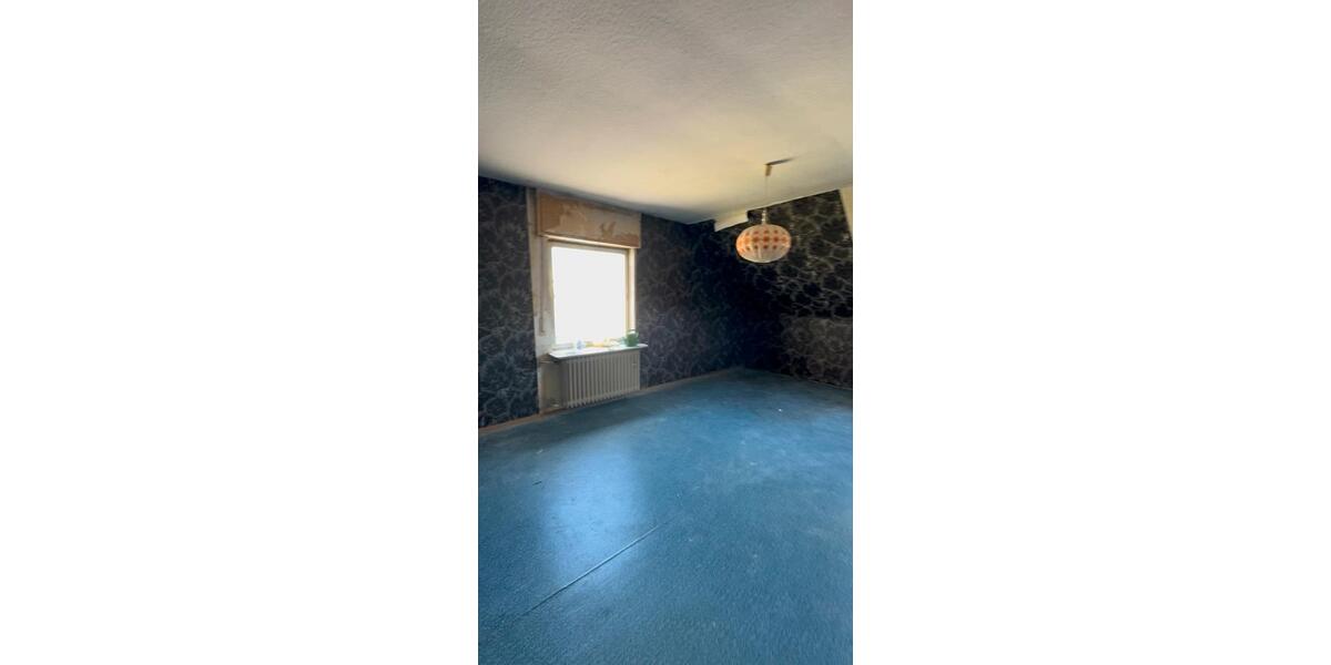 Einfamilienhaus Uersfeld - 5 Zimmer, 215 m&sup2;, 1.200&euro; | Angebot:26699374