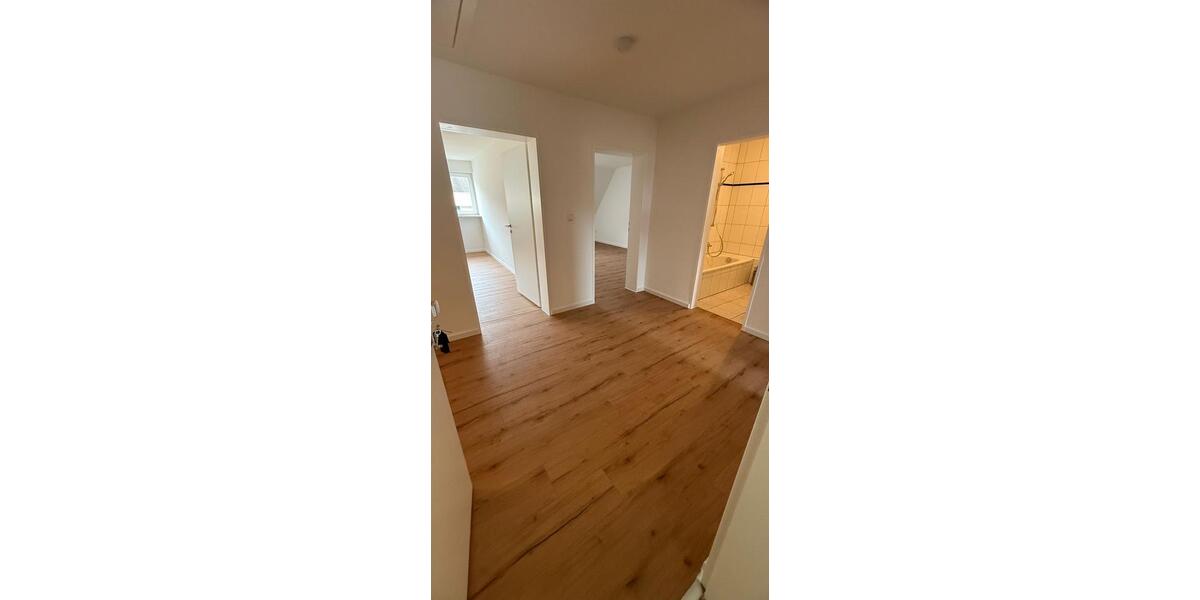 Etagenwohnung Neuwied - 3 Zimmer, 89 m&sup2;, 750&euro; | Angebot:25053901