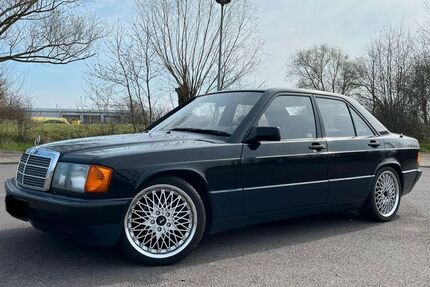 Mercedes-Benz 190 224.000 km 7.499 € Böhlen 04564