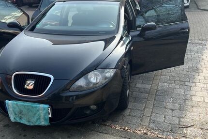 Seat Leon 212.210 km 2.475 &euro; Bremerhaven 27570